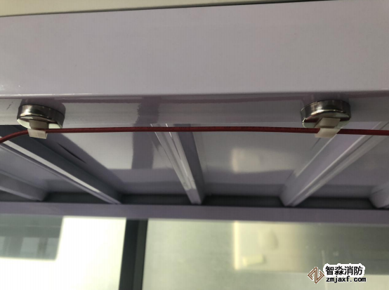 分布式光纖感溫火災(zāi)探測(cè)器貨架敷設(shè)磁鐵夾具安裝方案